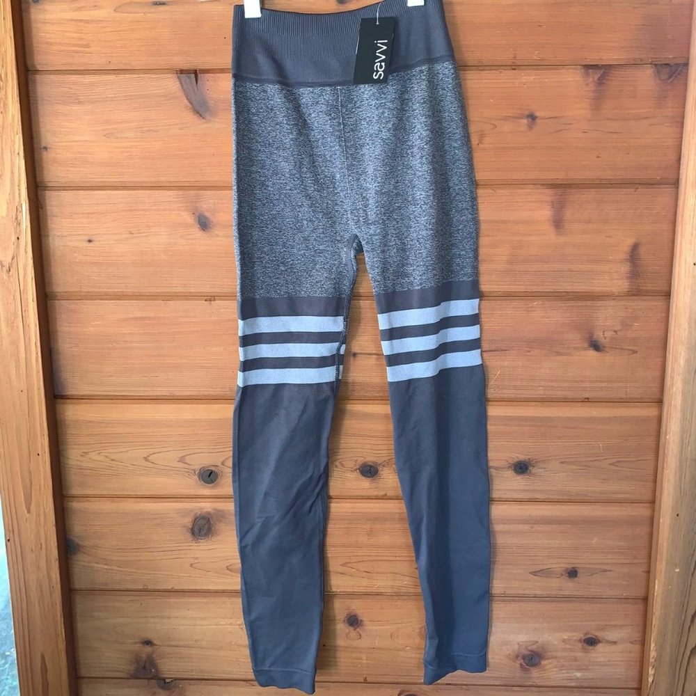 NWT Charcoal Gray Savvi Striped Legging S
